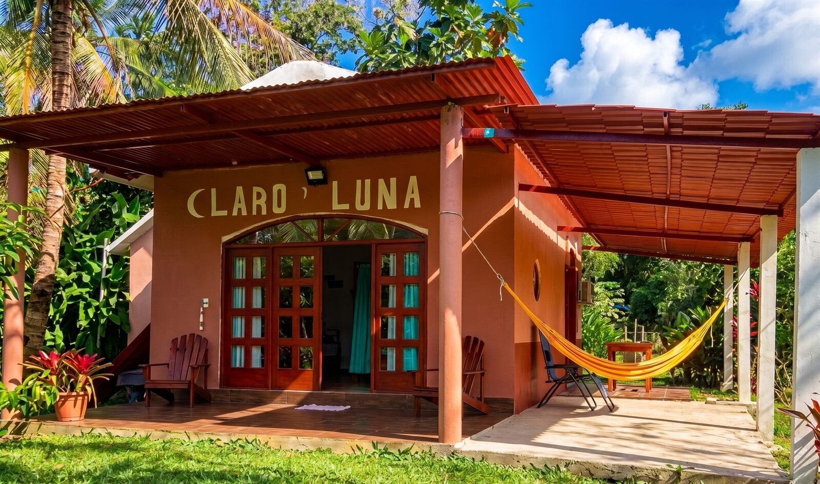 Cabaña Claro de Luna con su porche y hamaca